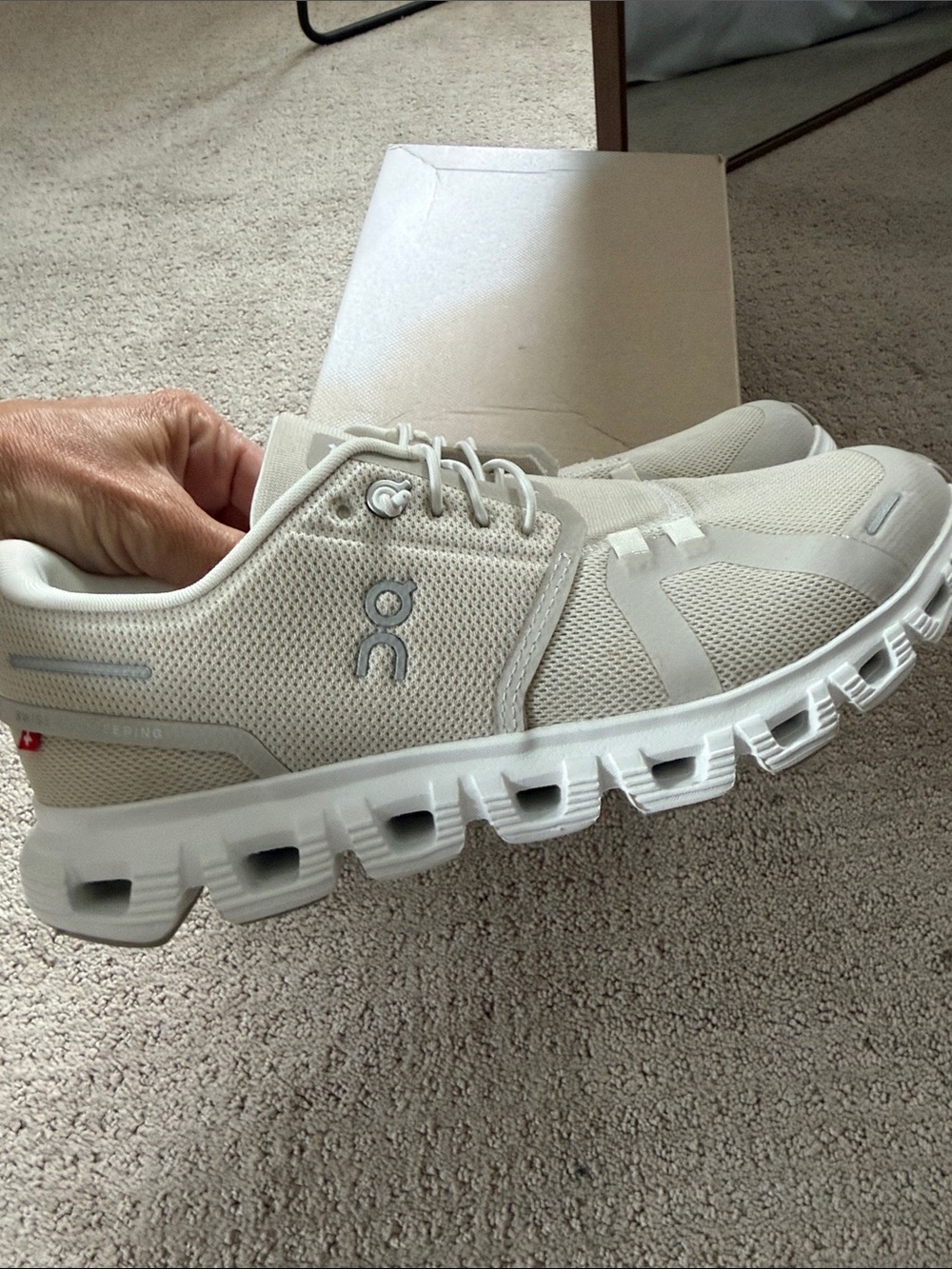 On Running women’s Cloud Sneakers in Light Cream - Picture 5 of 10